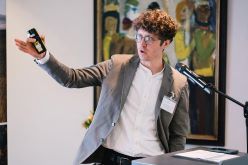 Preisträger Prof. Dr. Christian Zang  Birgit Ossenkopf  © Stifterverband